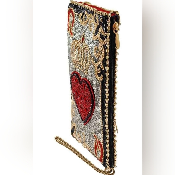 Mary Frances Beaded Queen Of Hearts Heart and Crown Clutch Or Crossbody Bag - Picture 6 of 7